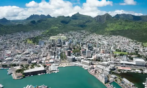 Mavricij-zaliv in pogled na mesto