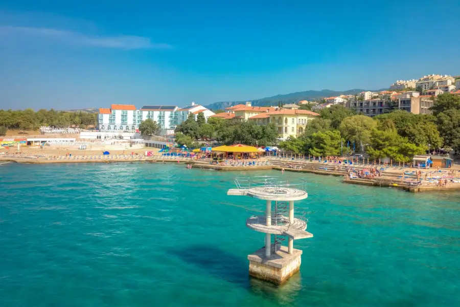 Novi Vinodolski - Aminess Lišanj Family hotel - plaža