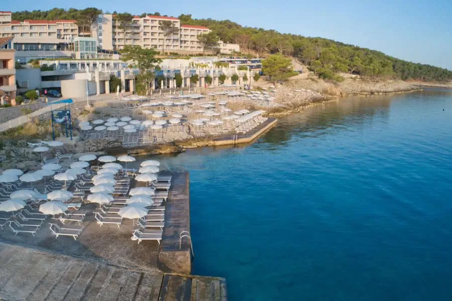 otok Lošinj-Vitality hotel Punta-Plaža