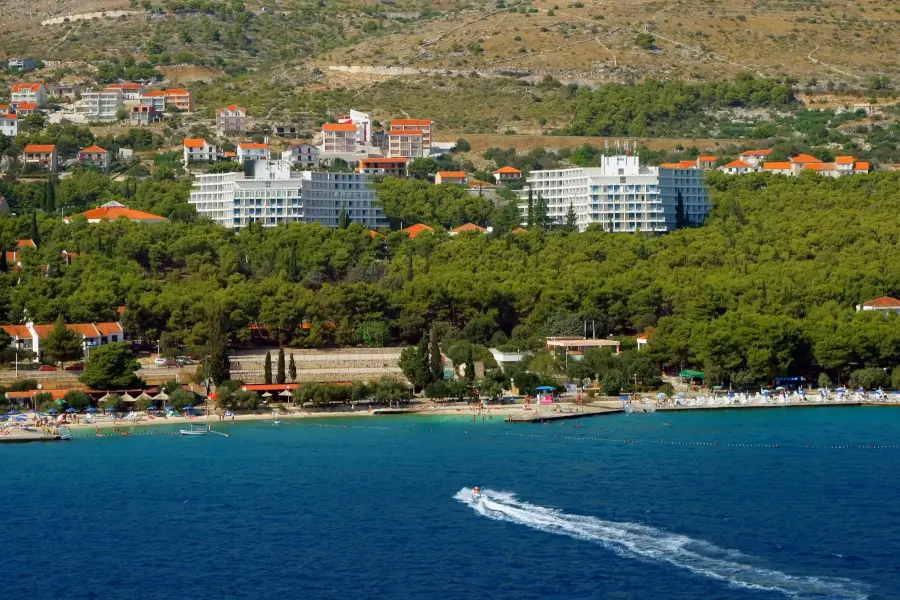 Trogir - hotel Medena - plaža