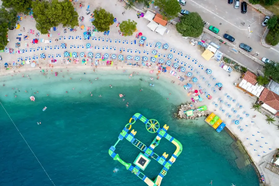 Crikvenica - hotel Omorika - plaža