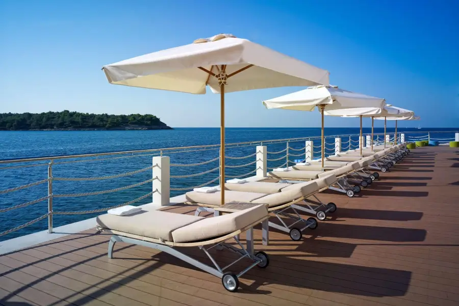 Pula - Park Plaza Histria - ležalniki