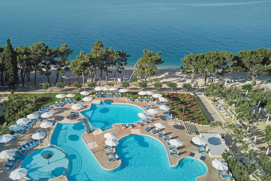 Tućepi - hotel Bluesun Neptun - splošen pogled