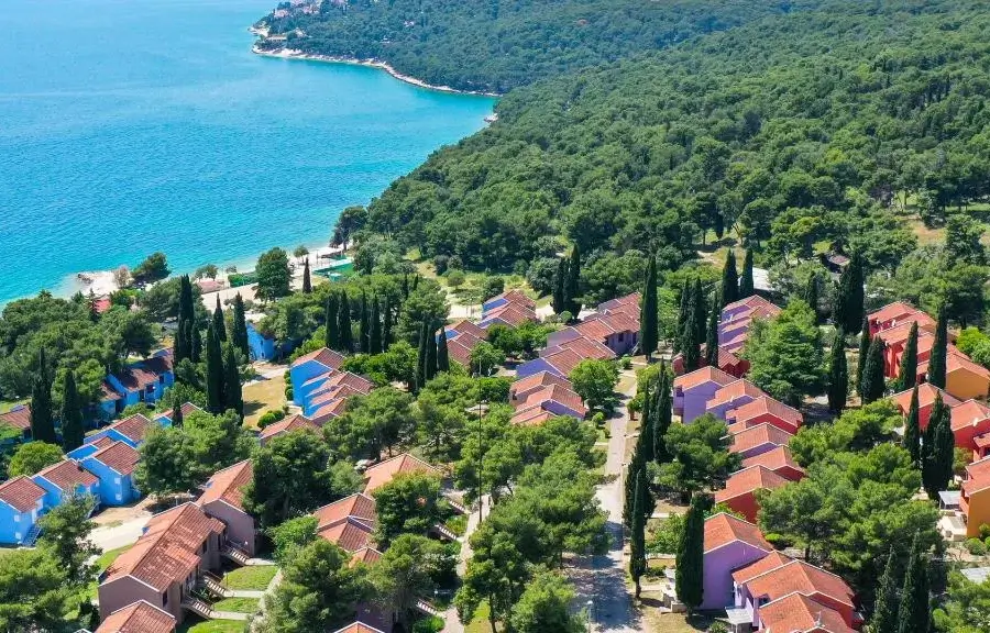 Trogir - apartmaji Medena - splošen pogled
