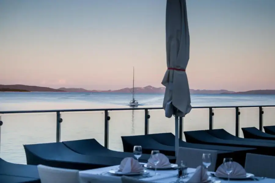 Dugi otok-hotel Maxim-Restavracija