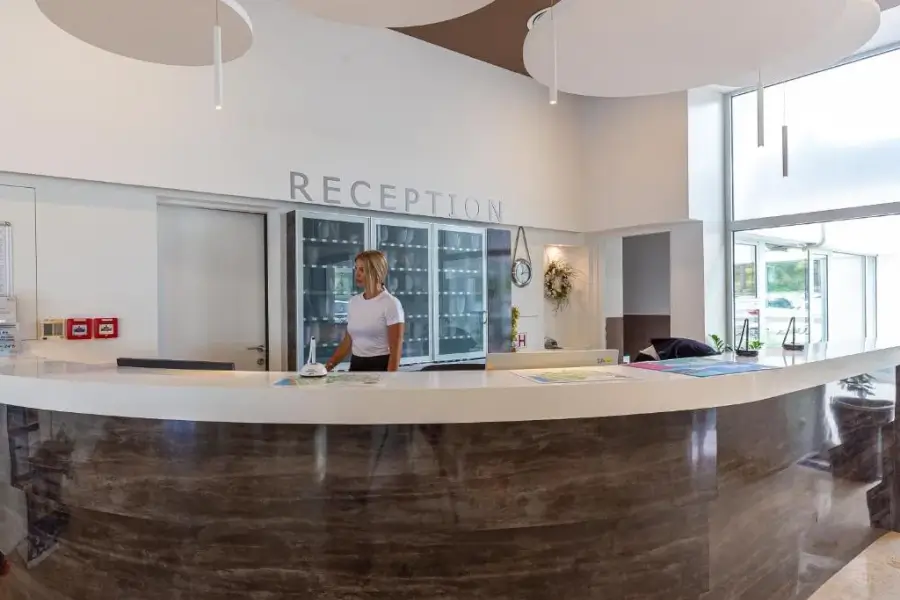 Crikvenica - depandansa Omorika - recepcija